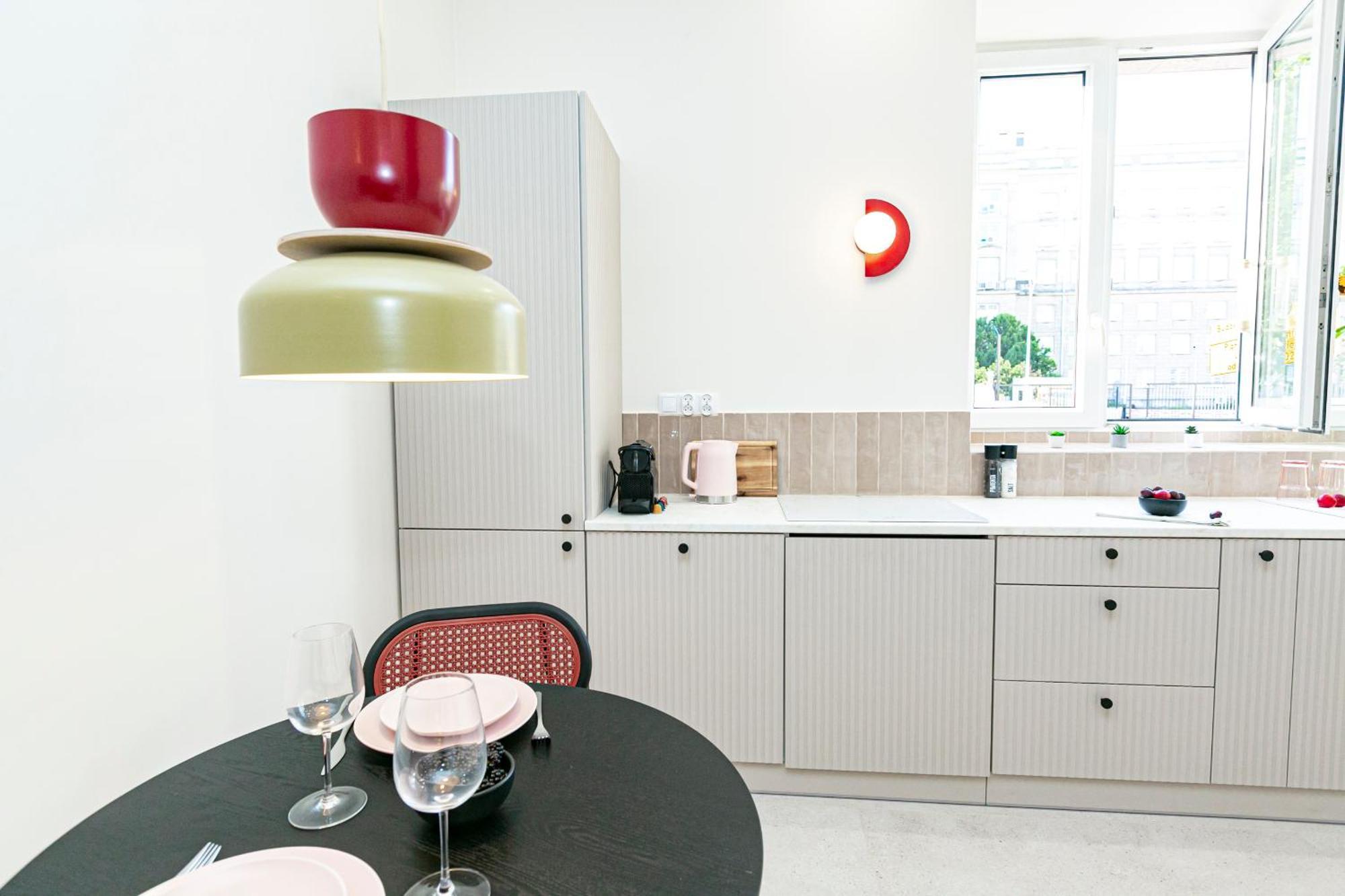 Apartament Rakowiecka - Bezplatny Parking - Free Parking - Stacja Metra 500m - Underground Station 500m Better Warszawa
