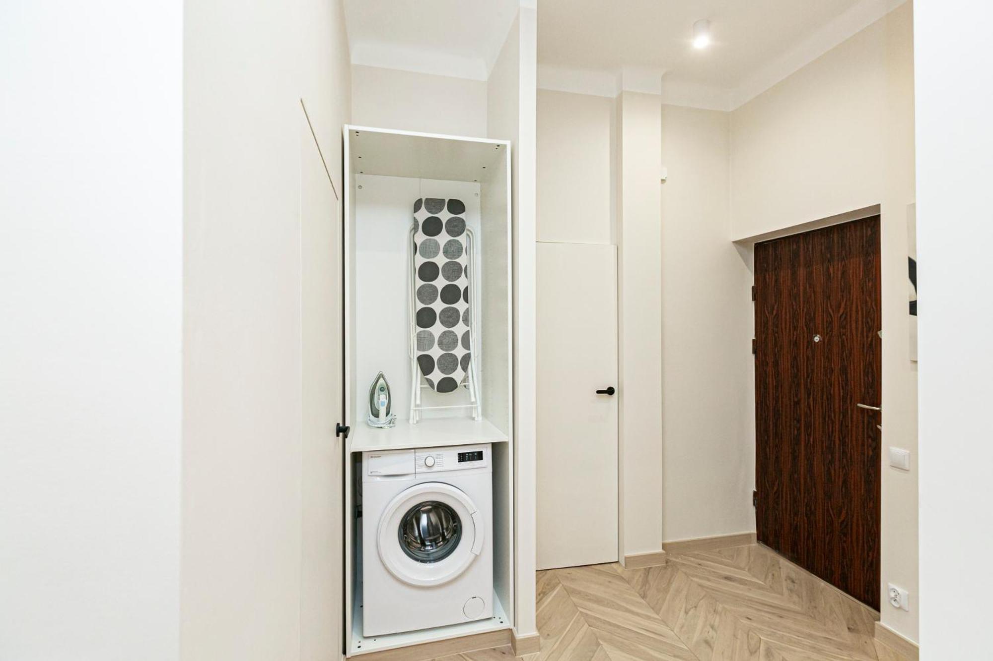 Apartament Rakowiecka - Bezplatny Parking - Free Parking - Stacja Metra 500m - Underground Station 500m Better *